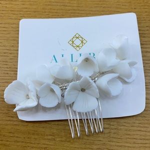 Brand new ALLURE Bridal Clay Flower Hair Comb
